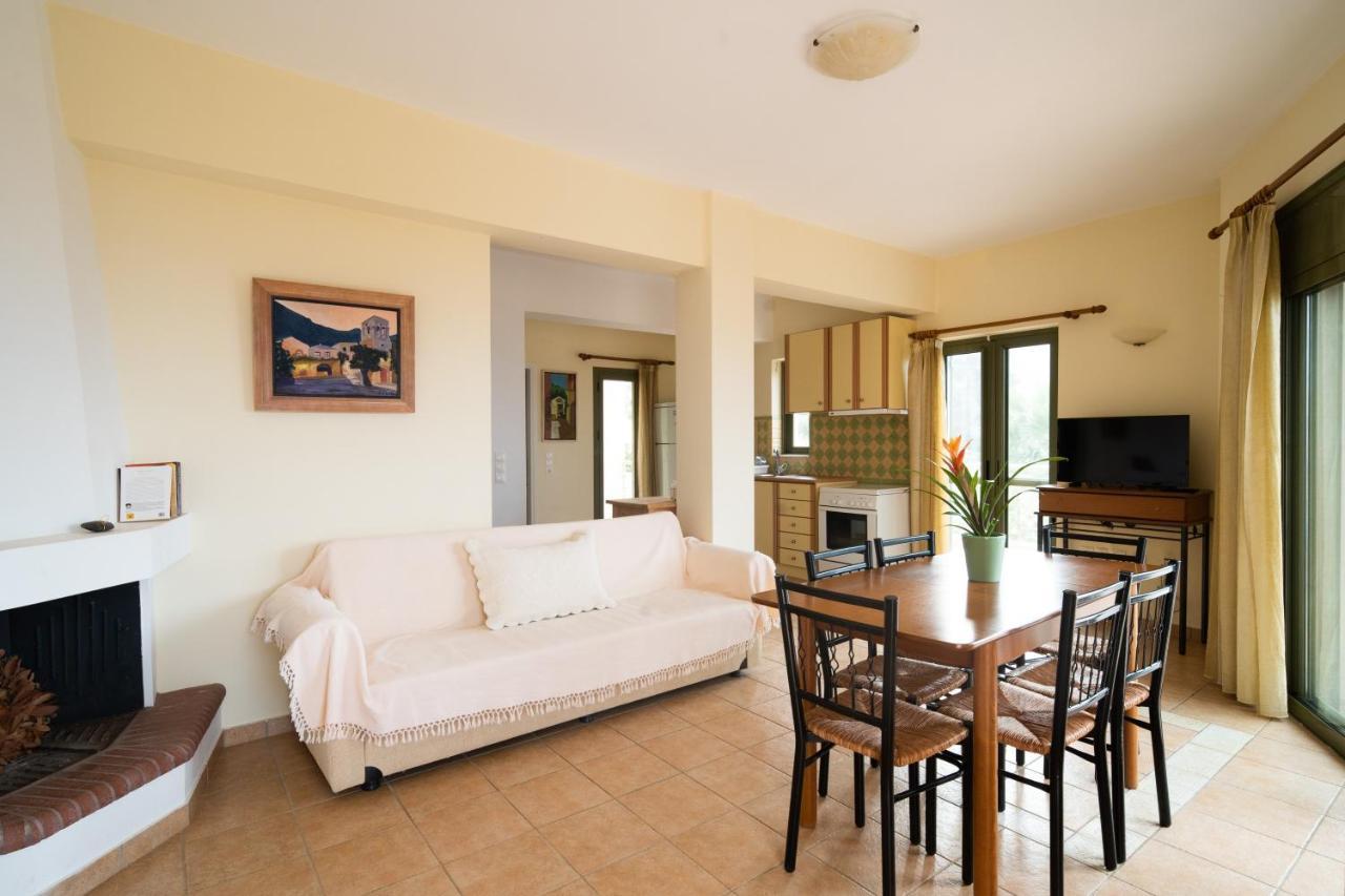 Villa Luisa Exclusive Residences Monemvasía Екстериор снимка