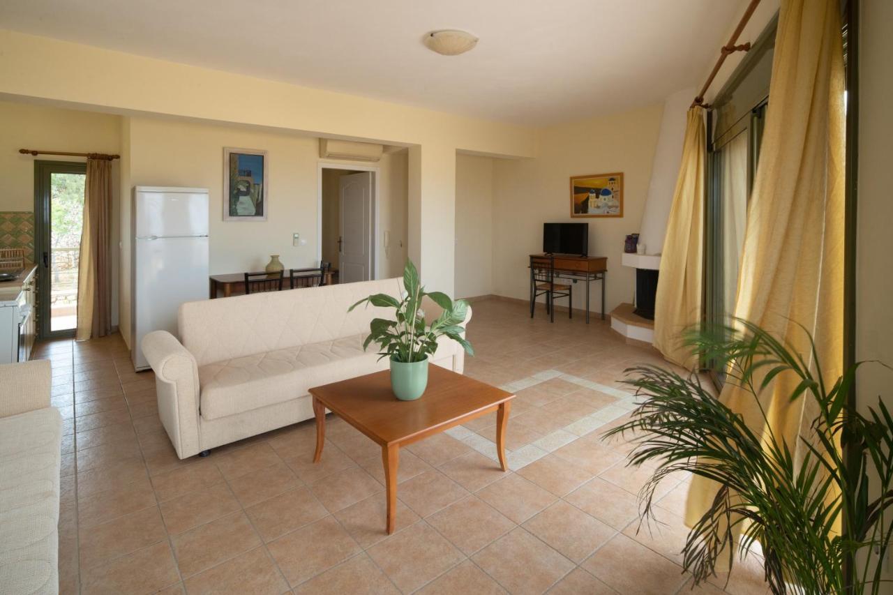 Villa Luisa Exclusive Residences Monemvasía Екстериор снимка