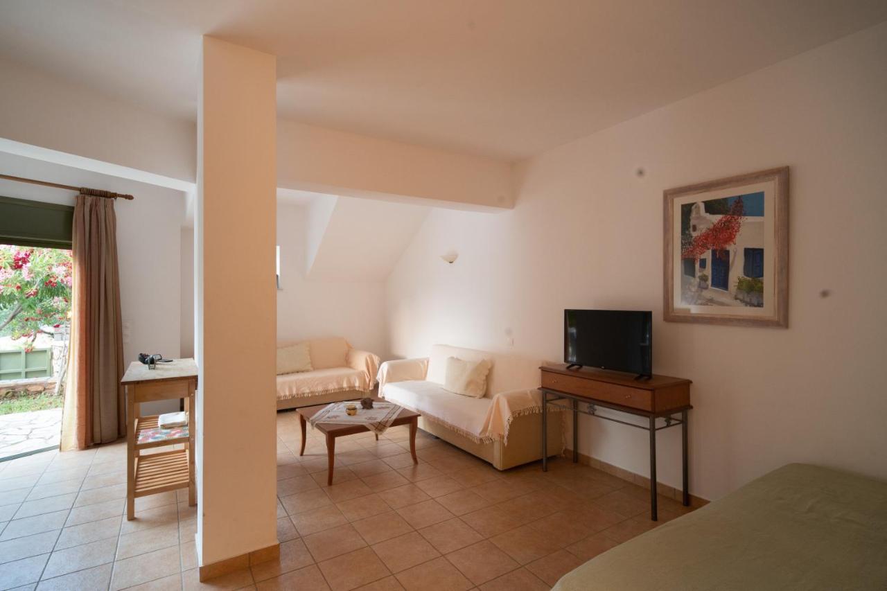 Villa Luisa Exclusive Residences Monemvasía Екстериор снимка